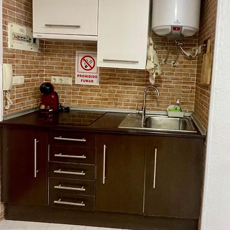 Studio Flat 150M Away From Beach Торевиеха Екстериор снимка